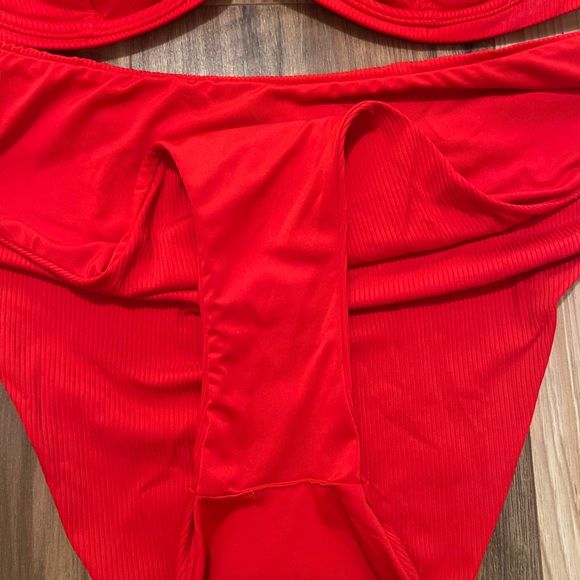 Victoria Secret Underwire Red Ribbed Bikini - Picture 3 of 3